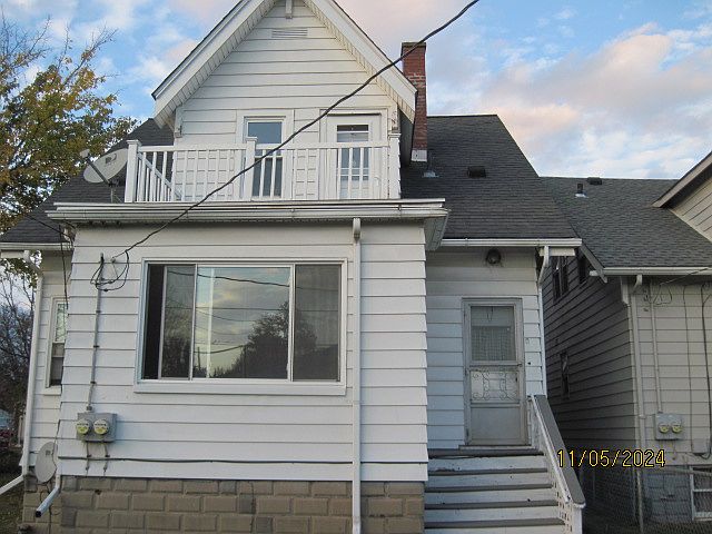 1st image of 1571 Oak St