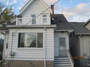 1571 Oak St, Wyandotte, MI 48192