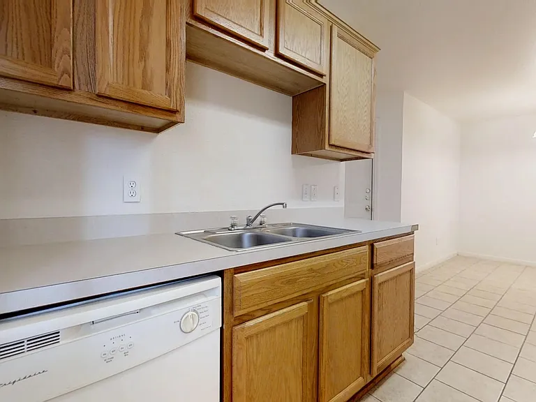 316 Cedar Ridge Dr #B — Photo 8