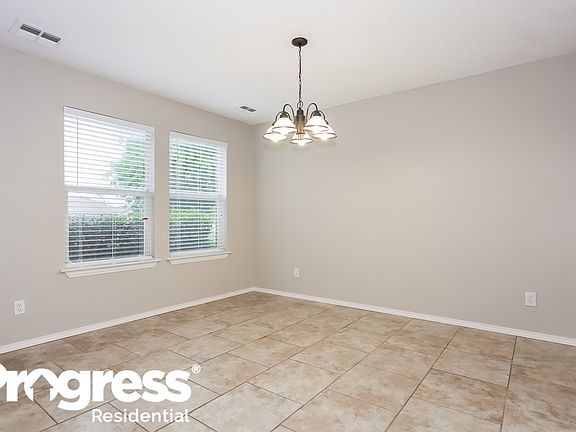 3rd image of 1010 Mazourka Dr