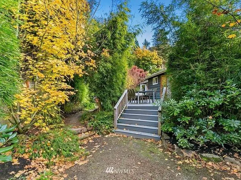 SW Beach Drive Ter — Photo 14