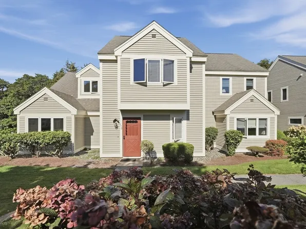 130 Howland Cir #130, Brewster, MA 02631