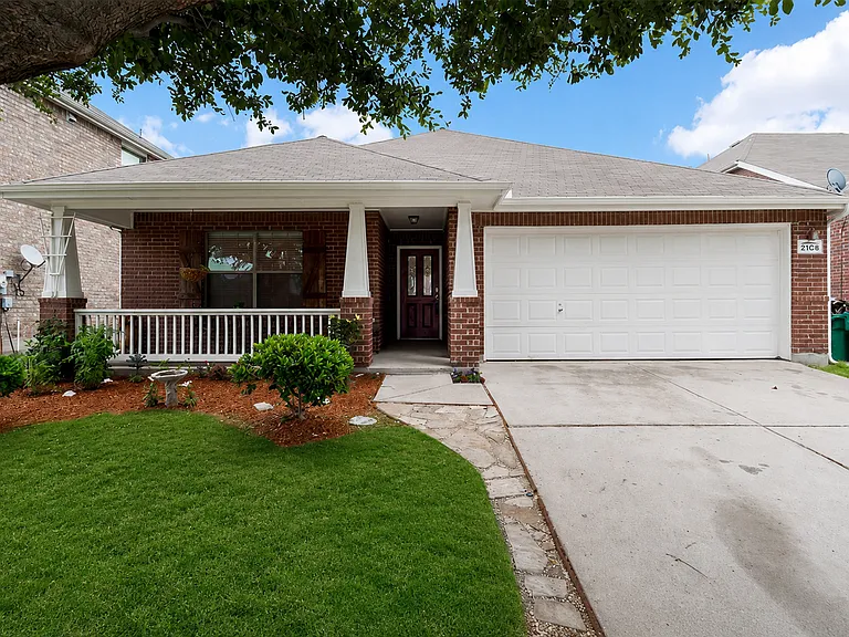 2108 Hayes St — Photo 35
