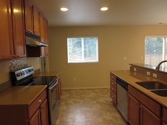 3rd image of 33615 38th Ave S