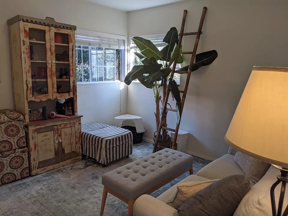 1800C East Bedroom