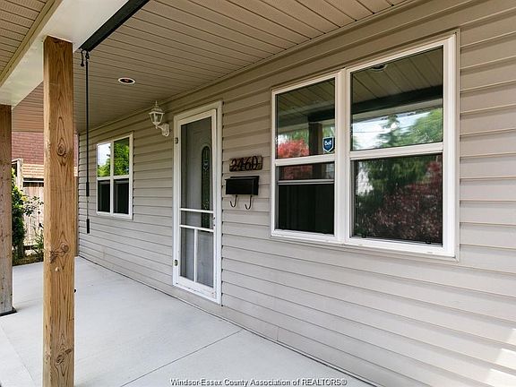 3rd image of 2460 Arthur Rd
