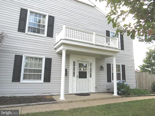 15310 Annapolis Rd Photo 1