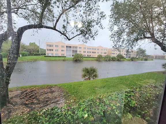 4th image of 10816 W Clairmont Cir #103
