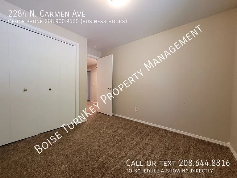 2284 N Carmen Ave — Photo 34
