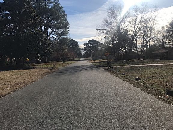 4th image of 4318 Mickey Dr