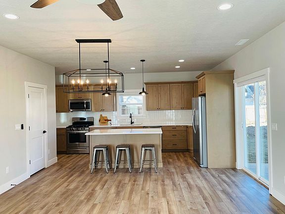 Kitchen/Dining