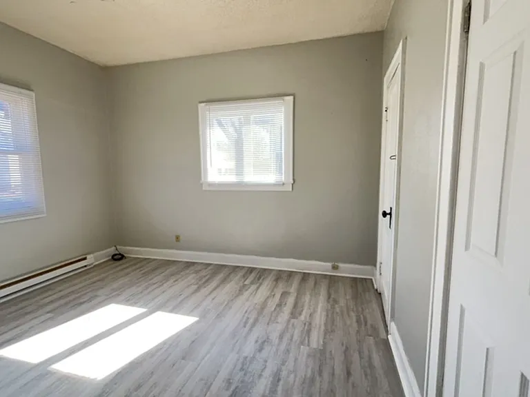 1521 S Mulberry St — Photo 4