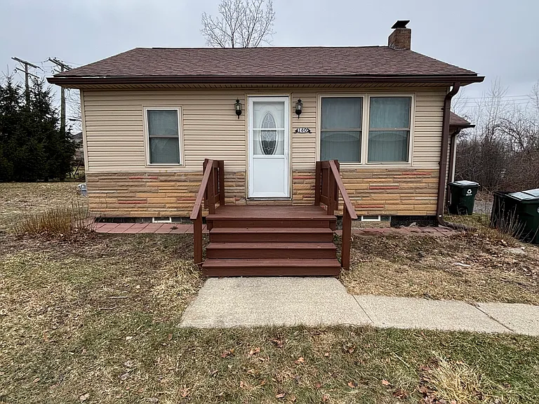 160 W Scripps Rd — Photo 1