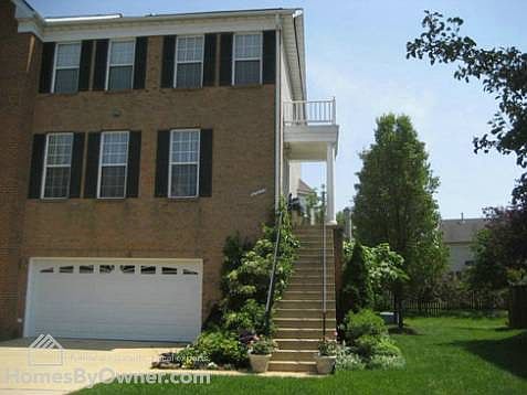 1st image of 43863 Sandburg Sq