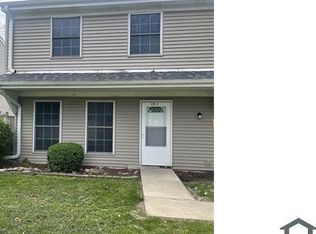 15I Fernwood Dr, Bolingbrook, IL 60440