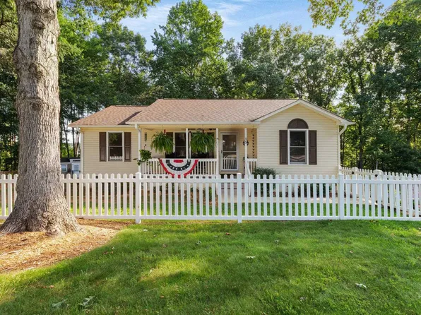 15 Morrowdale Ln, Landrum, SC 29356