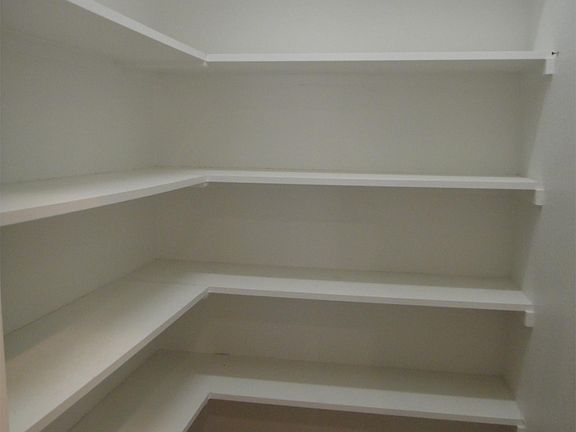 5th image of 5690 Colchester Dr