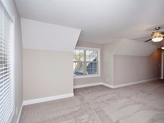 3rd image of 1502 John Lee Ln
