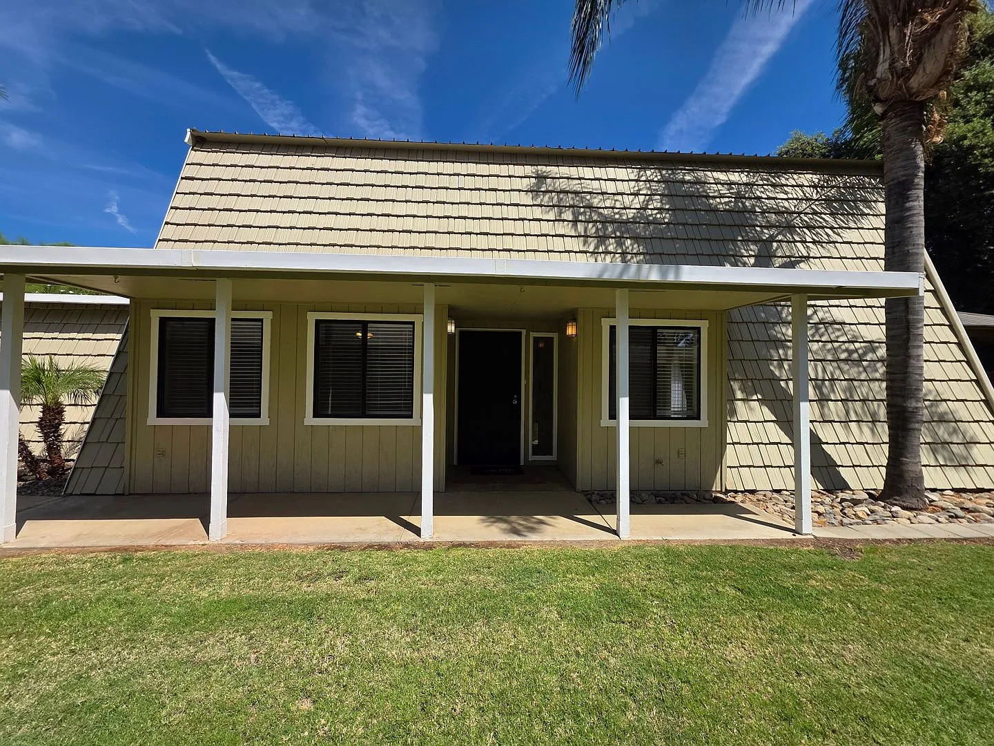2816 S Court Street — Photo 2