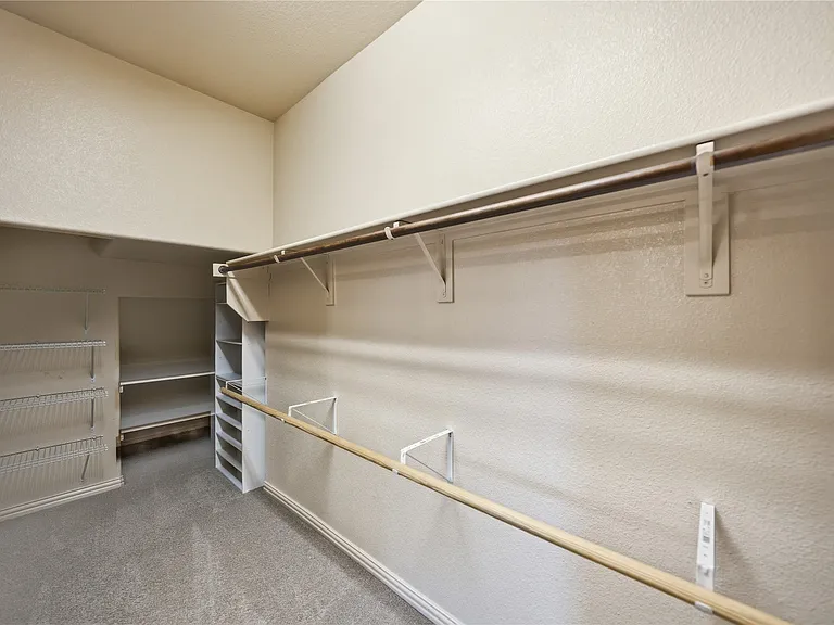 4500 Lakeside Hollow St — Photo 25