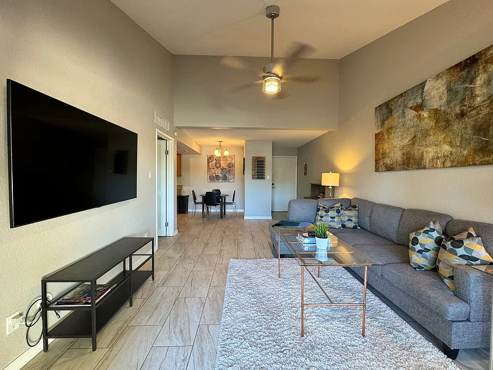 7350 N Via Paseo Del Sur #L101