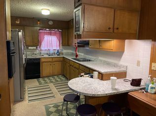 305 E 19th St, Crane, TX 79731