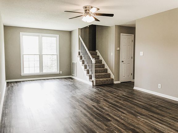 3rd image of 3519 Teal Dr