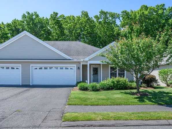 77 Cherry Dr #77, Wilbraham, MA 01095