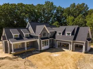 16 Stillwater Dr, Greenland, NH 03840