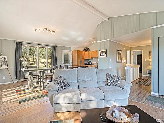 5th image of 249 Burland Dr