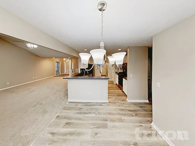94 Oakview Dr — Photo 8