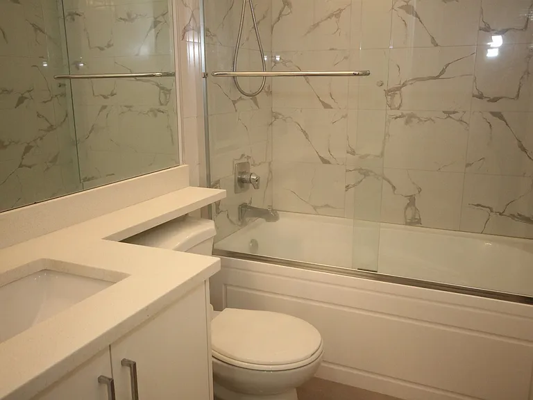 6089 Elgin Ave — Photo 8