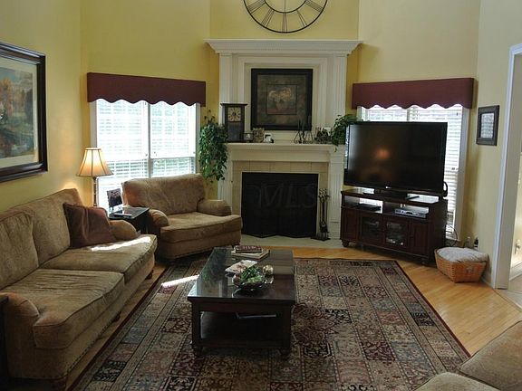 5th image of 151 Brennan Dr