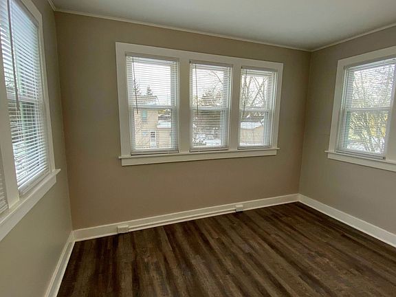 3rd image of 1301 Davis Ave NW #2