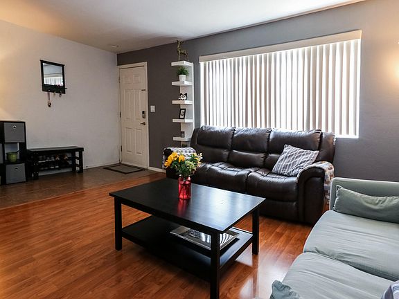 5th image of 904 N Desert Ave APT A