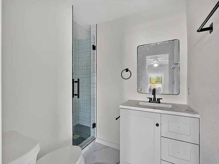 351 S Waco St — Photo 8