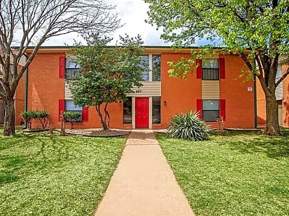 2nd image of 5904 S Harvey Ave #5805I
