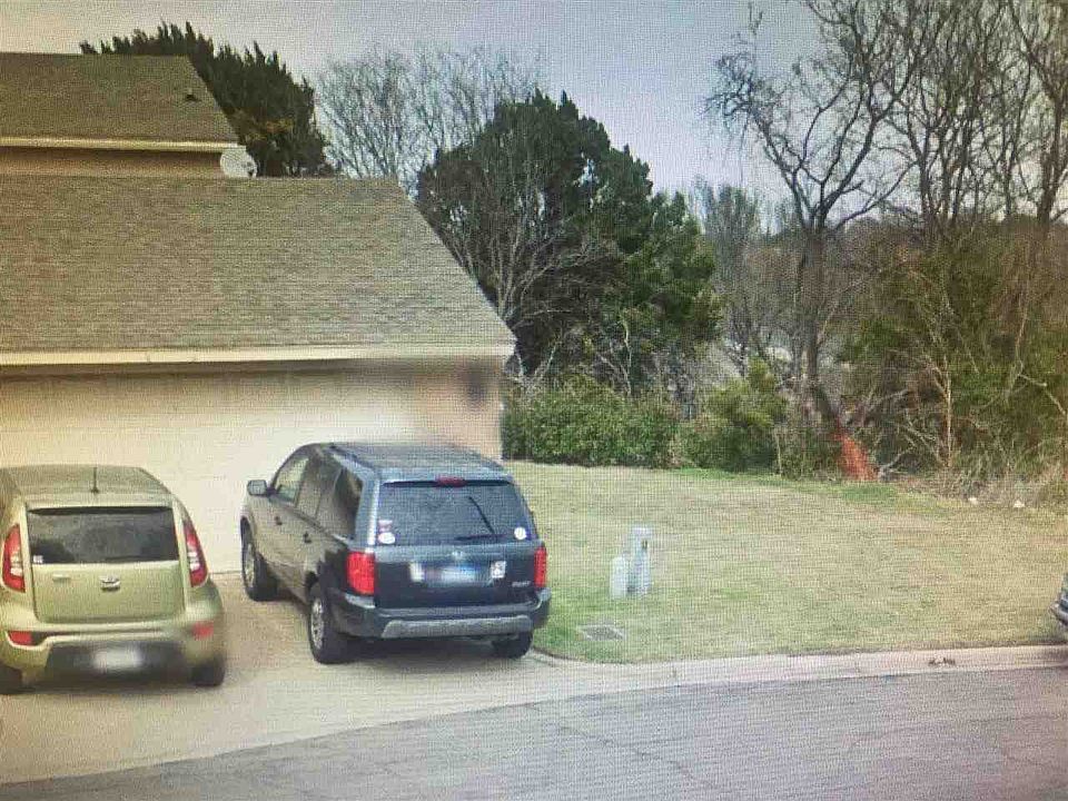 1st image of 4608 Village Oak Dr