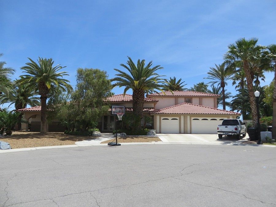 1st image of 8576 Brownstone Ct