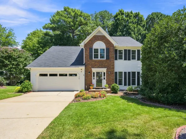 112 Sequoia Ct, Cary, NC 27513