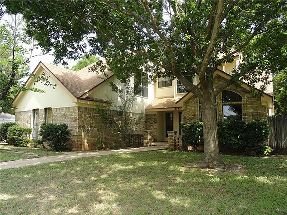 3rd image of 2742 Stonecrest Dr
