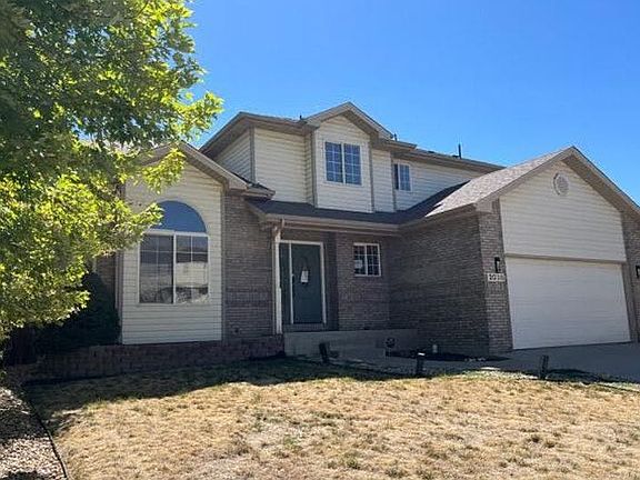3rd image of 2038 Falcon Dr