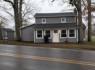 1983 Maxfield Rd, Hartland, MI 48353