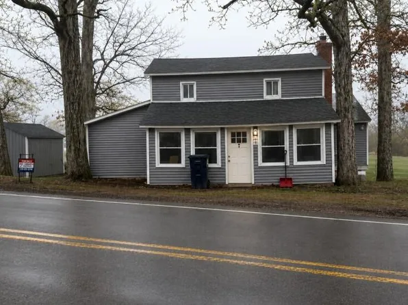 1983 Maxfield Rd, Hartland, MI 48353