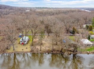 33W980 Fox River Dr, Dundee, IL 60118