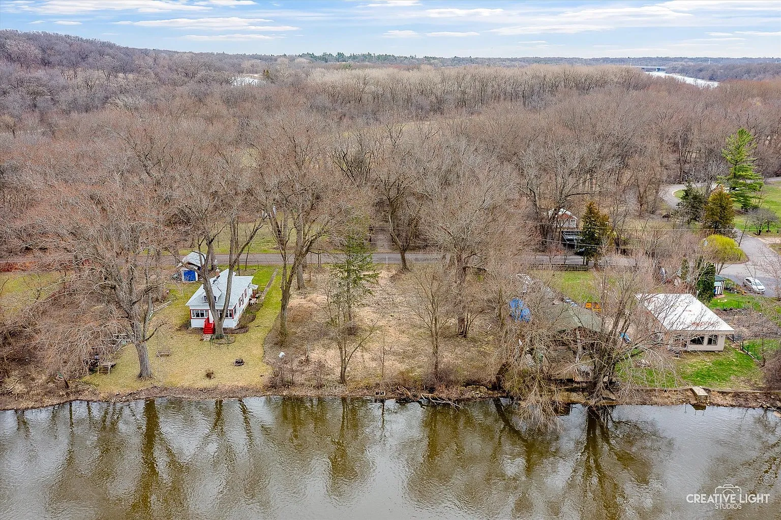 33W980 Fox River Dr photo 1