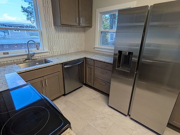 2nd image of 724 Mississippi Ave