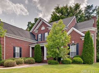 406 Castlestone Ln, Matthews, NC 28104
