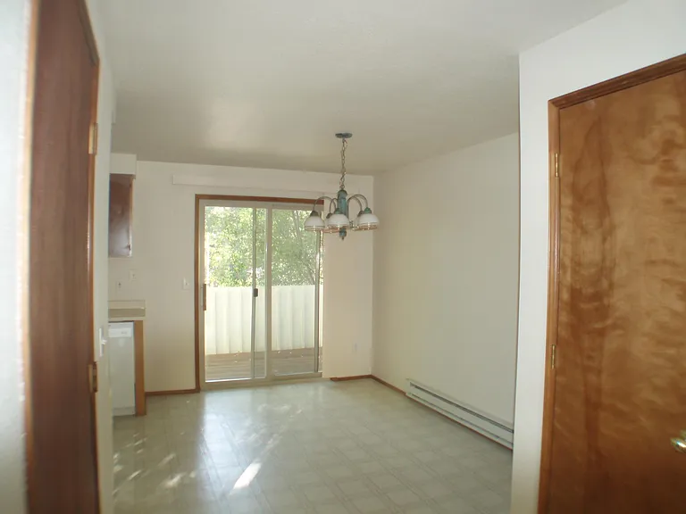 202 SW 17th St — Photo 4