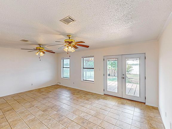 5th image of 204 Marion Dr